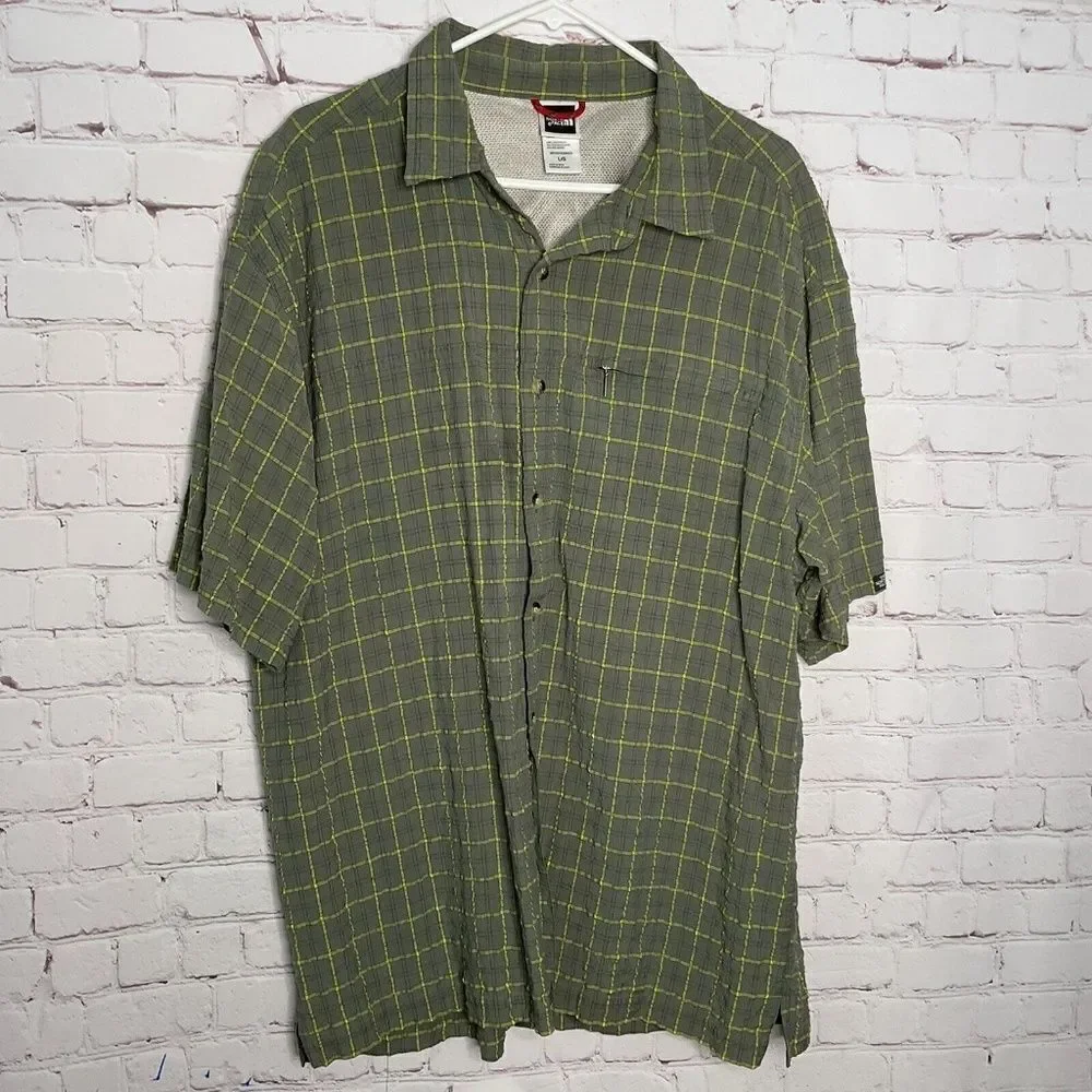 The North Face Men's Green/Yellow Plaid Short Sleeve Button‎ Up Shirt Size L